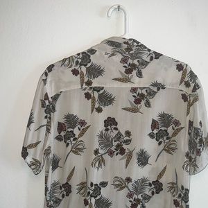 Small PacSun Button Up Tee